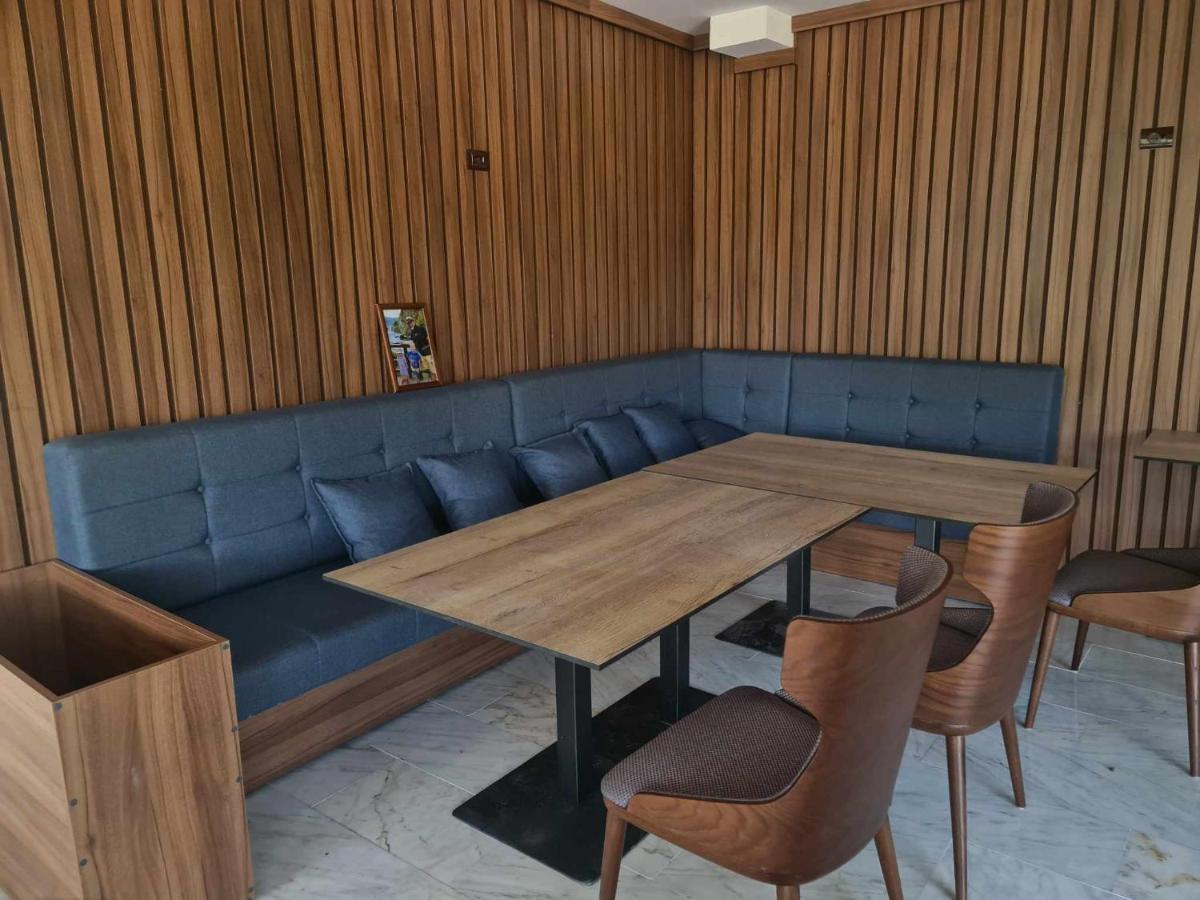 Hotel Lohovo Bihać Eksteriør billede