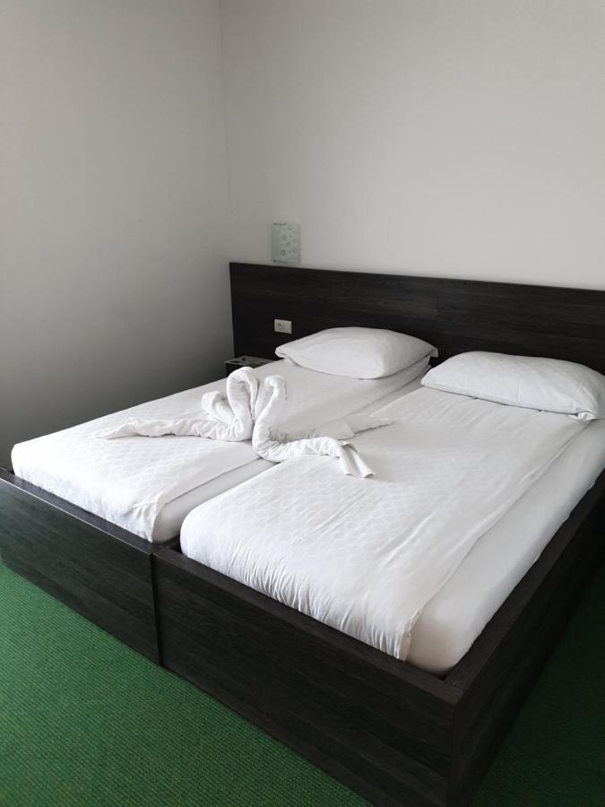 Hotel Lohovo Bihać Eksteriør billede